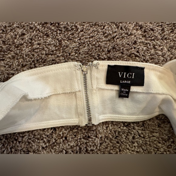 VICI, Women’s L, white denim jumpsuit - Picture 6 of 6